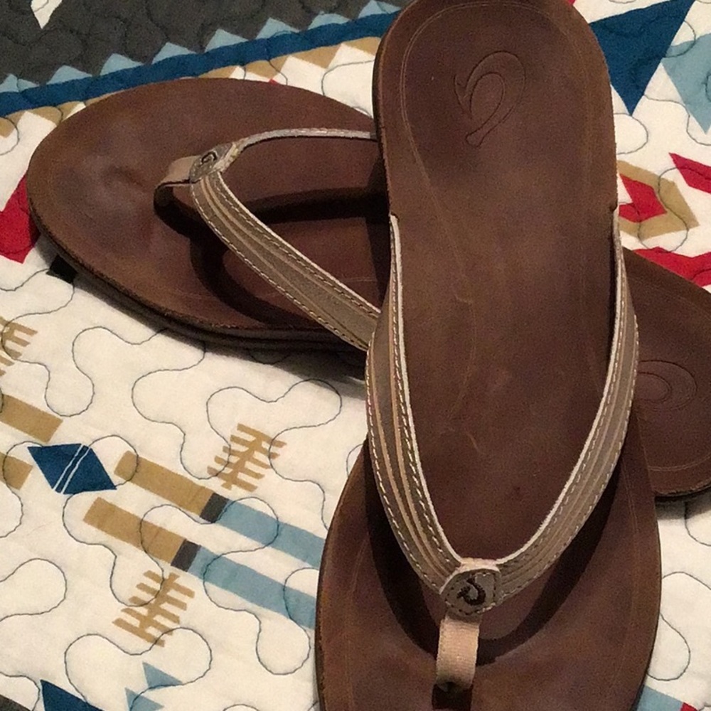 OluKai sandals